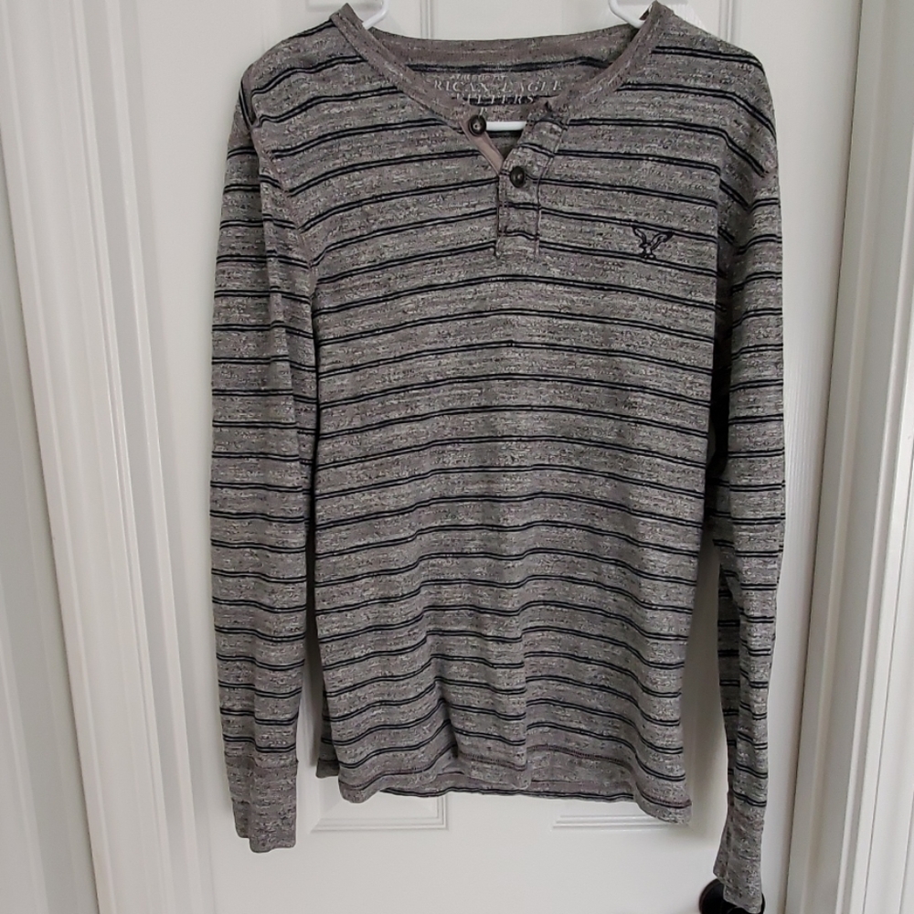 American Eagle  men's long sleeve shirt